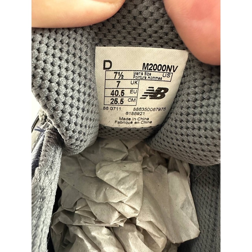 New Balance 2000 Limited Edition 'Navy Grey White' M2000NV Men's Size 7.5 - Picture 12 of 14